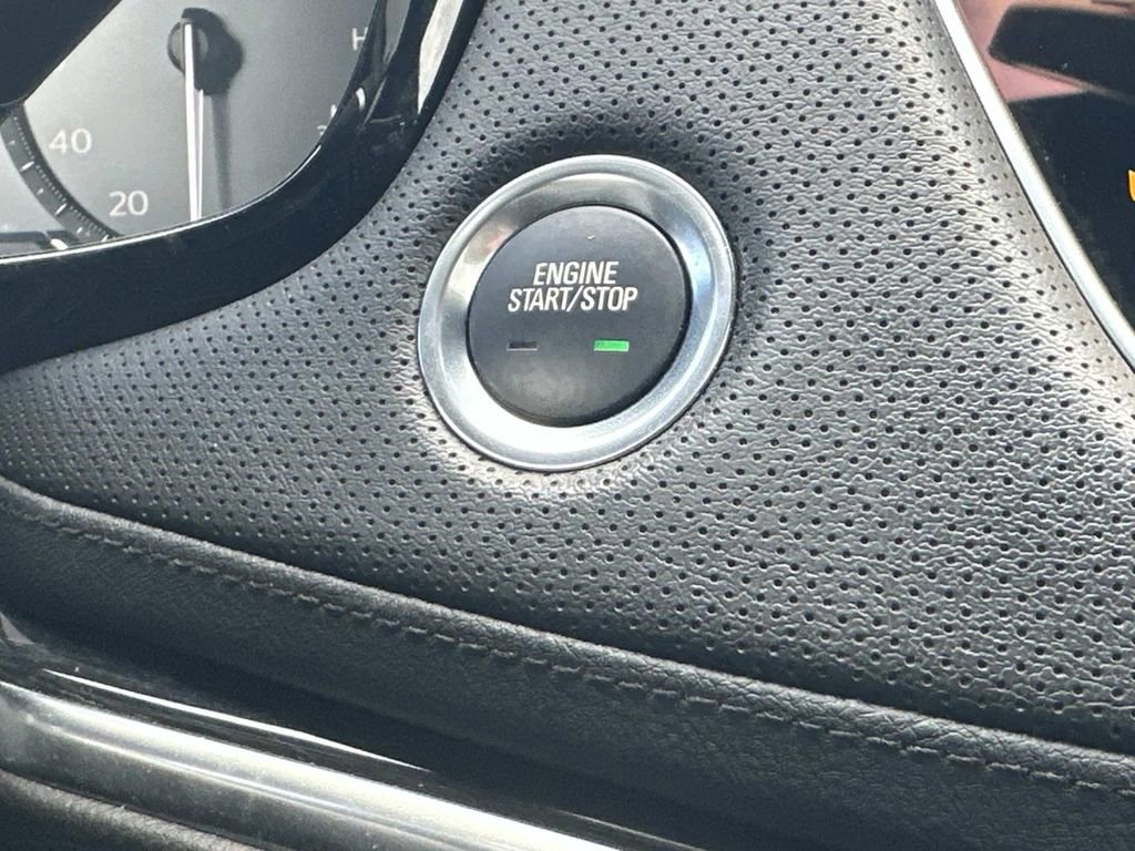 Used 2023 Cadillac XT5 Premium Luxury image 28