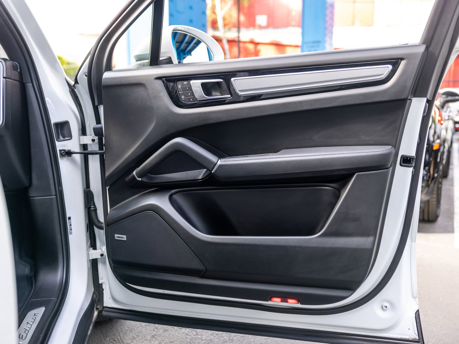 Certified 2023 Porsche Cayenne Platinum Edition image 54