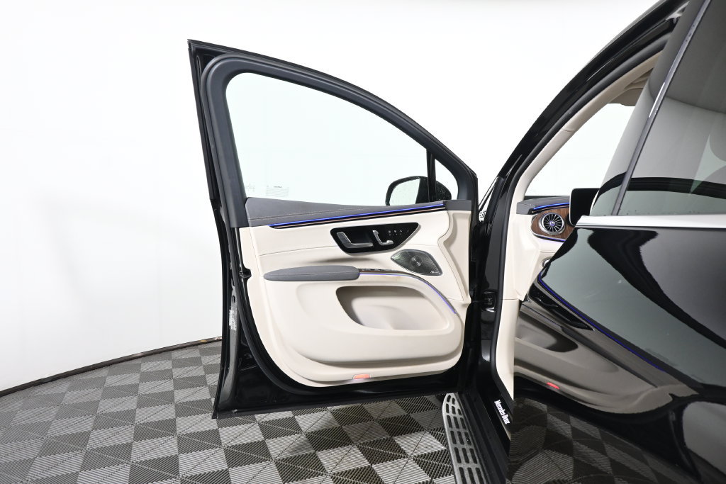 Certified 2023 Mercedes-Benz EQS 450+ 4MATIC SUV image 28