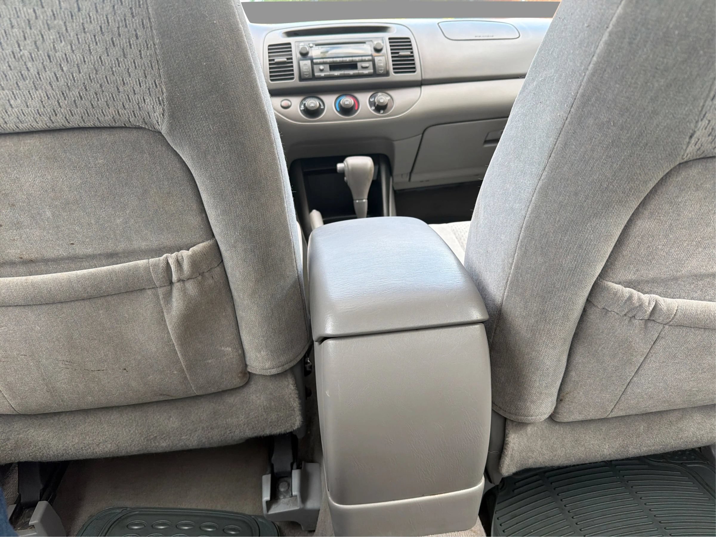 Used 2004 Toyota Camry FWD image 21