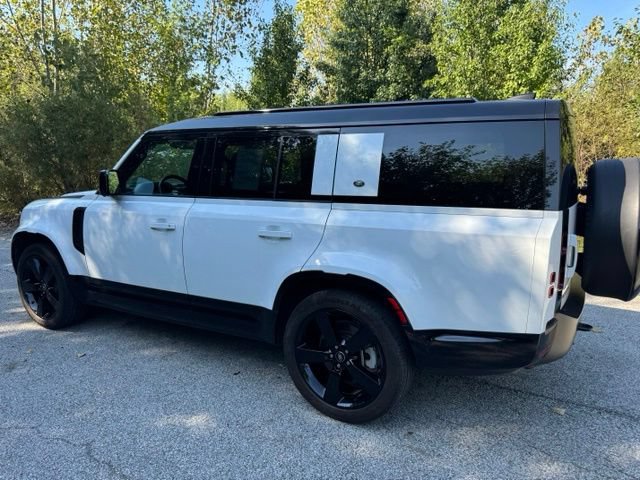 Certified 2024 Land Rover Defender 130 X-Dynamic SE AWD/4WD image 7