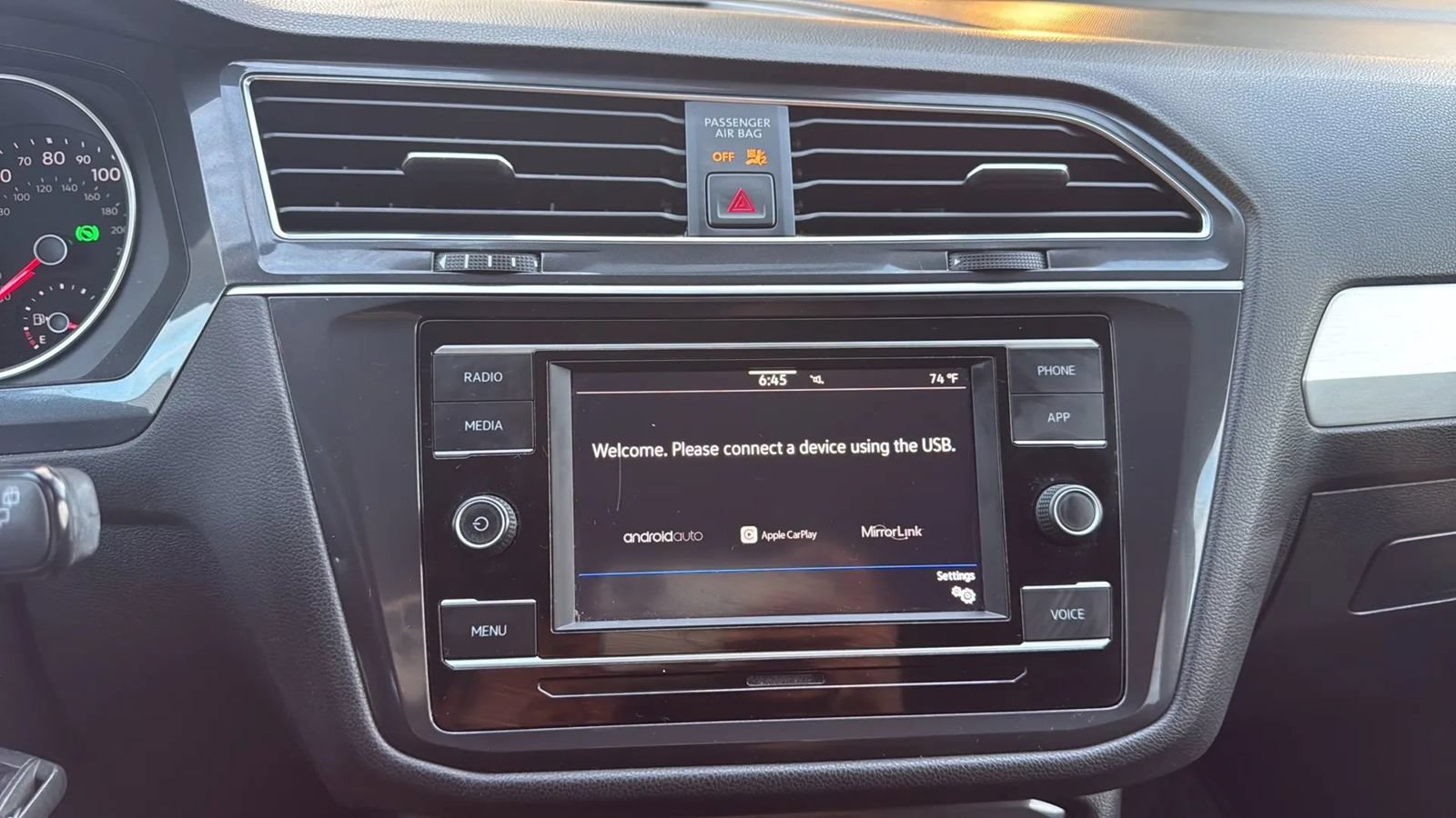 Used 2020 Volkswagen Tiguan S FWD image 35