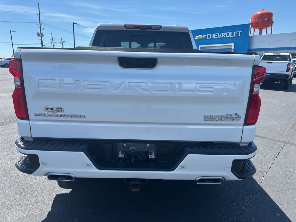 Used 2023 Chevrolet Silverado 1500 High Country w/ Technology Package image 8
