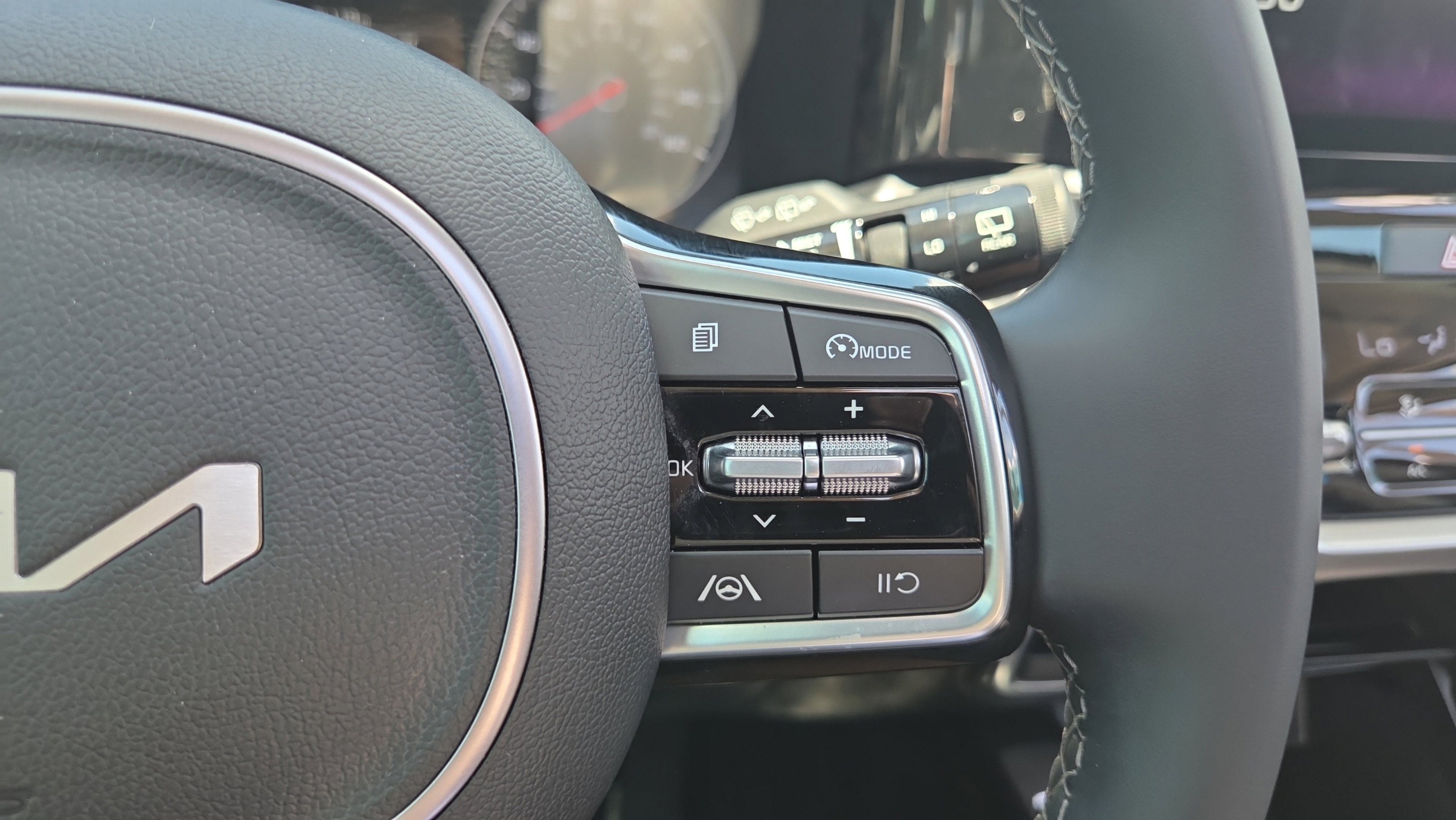 Certified 2023 Kia Sorento S w/ Panoramic Sunroof Package FWD image 24