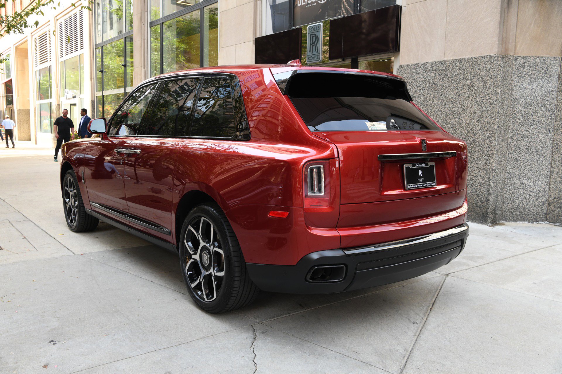 Used 2021 Rolls-Royce Cullinan Black Badge image 4