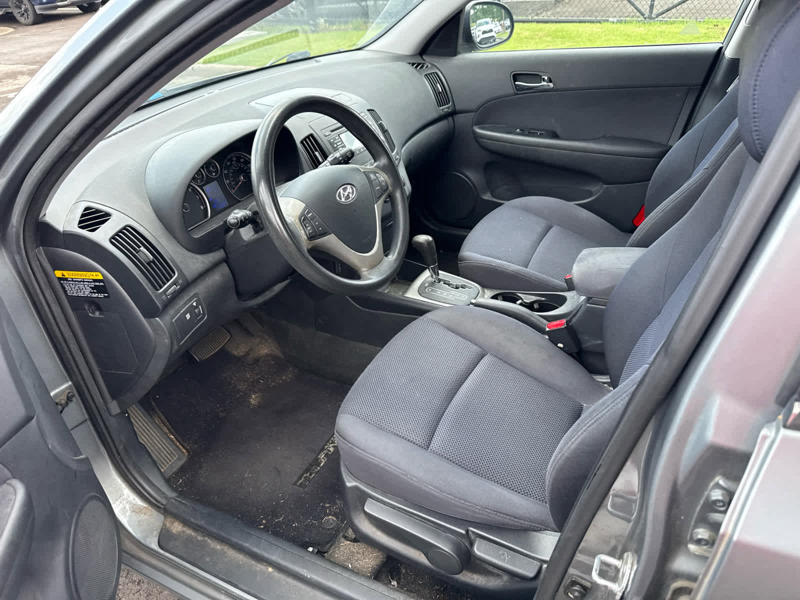 Used 2010 Hyundai Elantra SE w/ Popular Equipment Pkg 2 FWD image 6