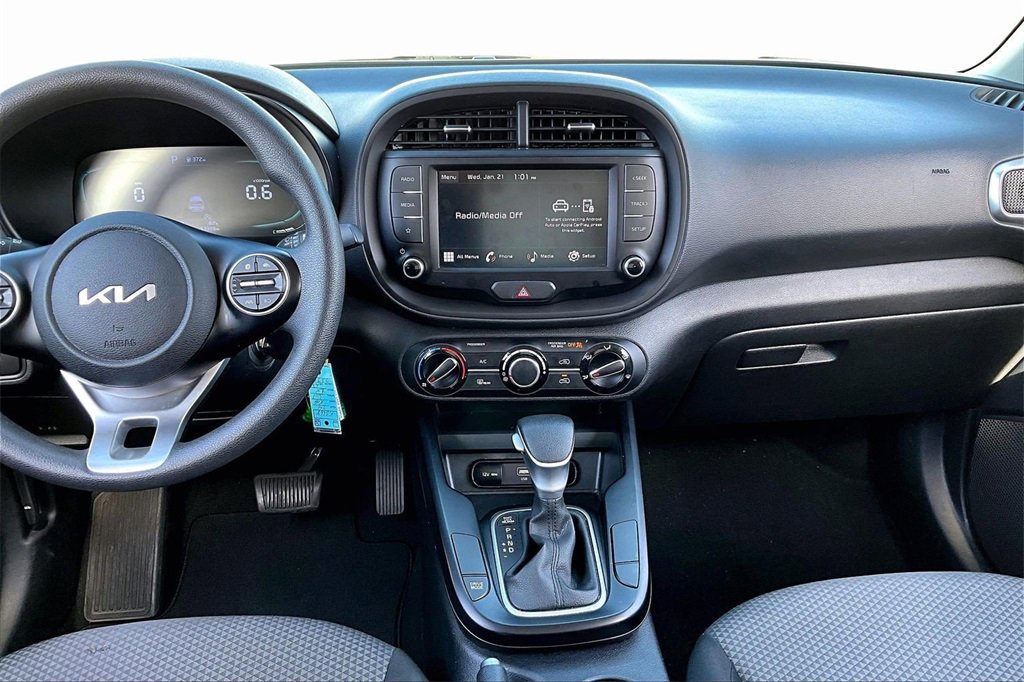 Certified 2024 Kia Soul LX w/ Option Group 015 image 6