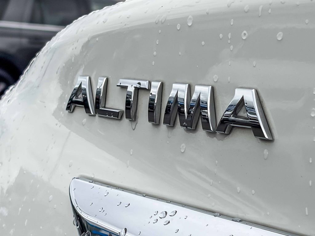 Used 2015 Nissan Altima 2.5 SV w/ Convenience Package image 11