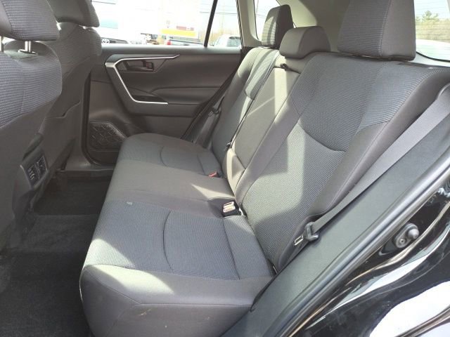 Used 2025 Toyota RAV4 LE image 12