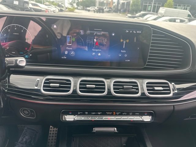 Used 2024 Mercedes-Benz GLS 450 4MATIC image 33