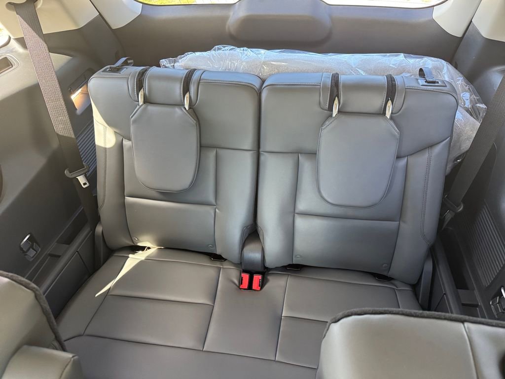 New 2026 Ford Explorer Active w/ Active Comfort Package image 23