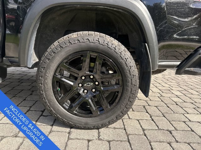 Used 2023 Chevrolet Colorado Trail Boss AWD/4WD image 11