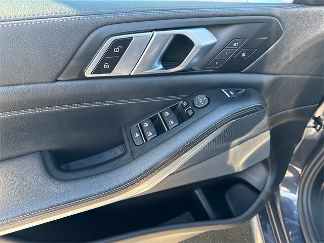Used 2020 BMW X5 M50i w/ Premium Package image 15
