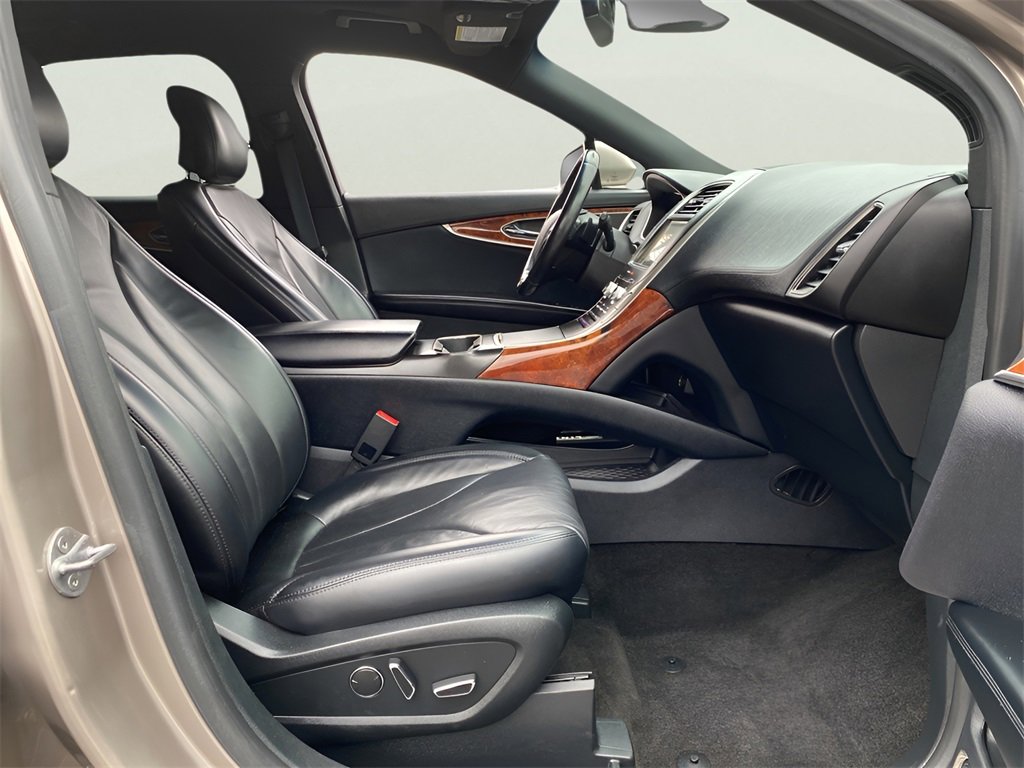 Used 2018 Lincoln MKX Reserve w/ Lincoln MKX Climate Package image 20