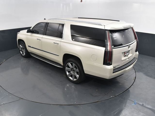 Used 2015 Cadillac Escalade ESV Luxury image 47