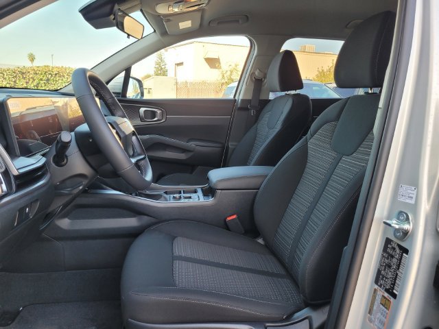 New 2026 Kia Sorento LX FWD image 9