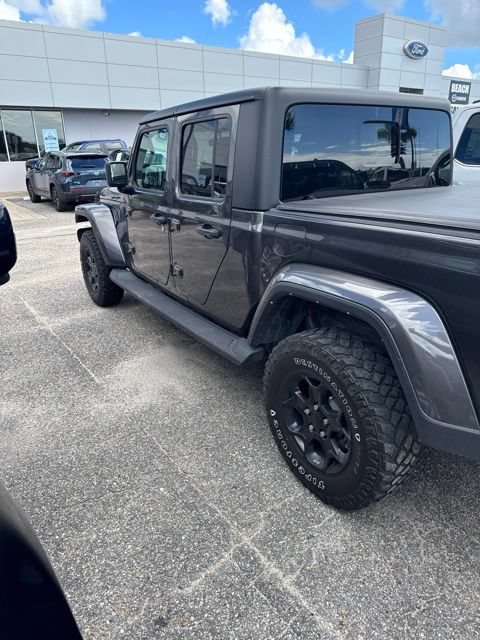 Used 2023 Jeep Gladiator Sport AWD/4WD image 2