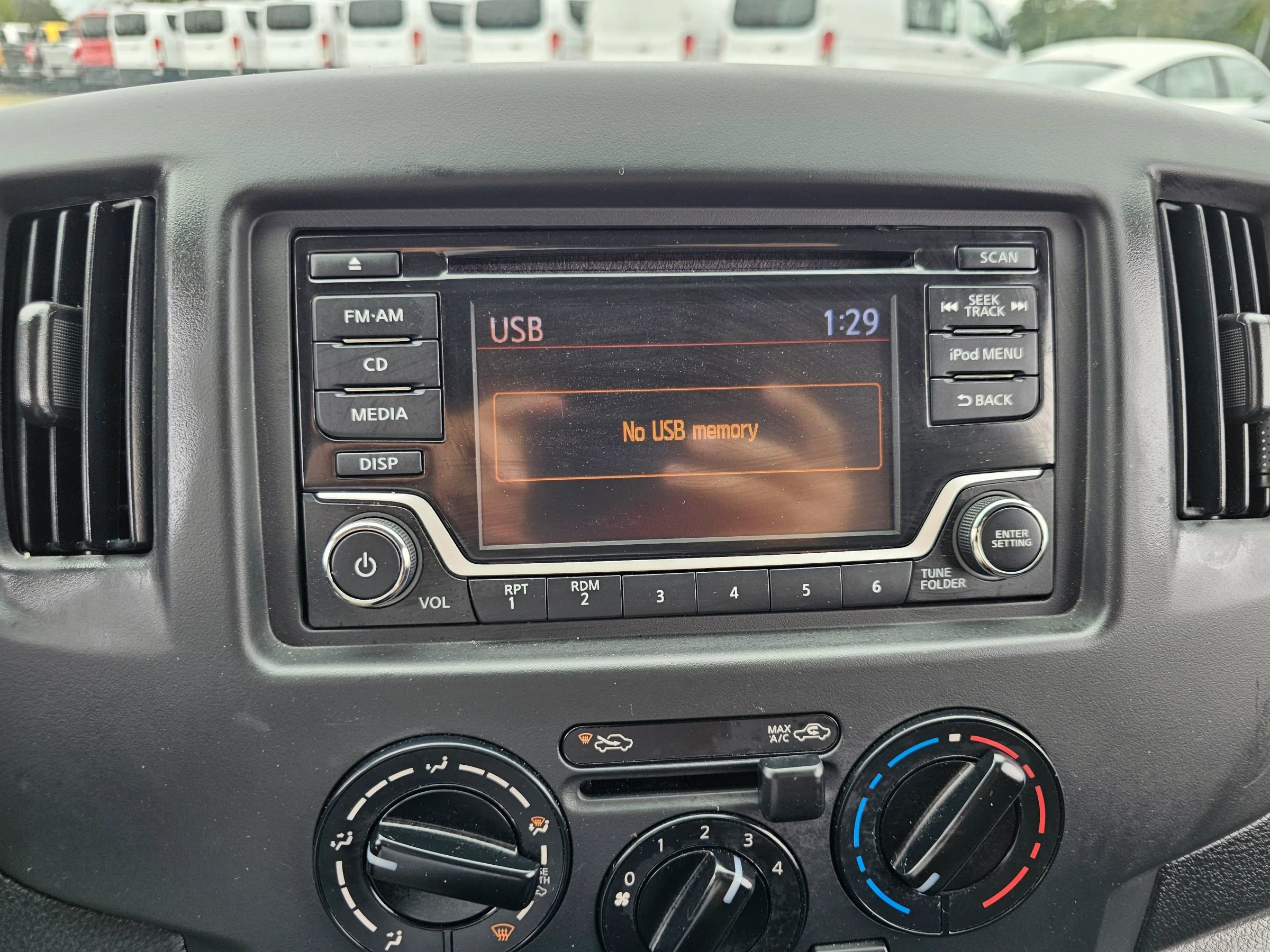 Used 2019 Nissan NV200 S image 11