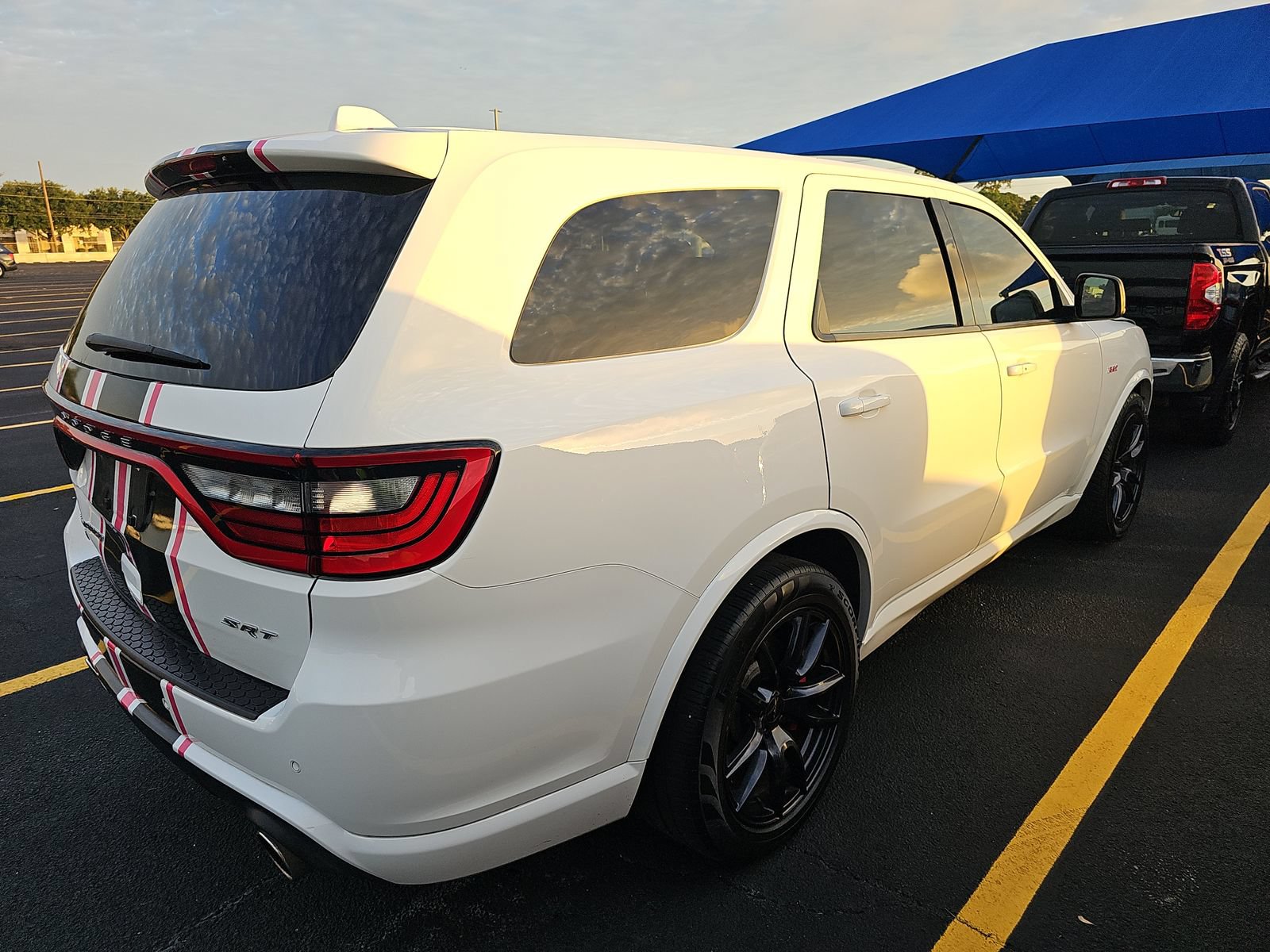 Used 2018 Dodge Durango SRT w/ SRT Interior Appearance Group AWD/4WD image 2