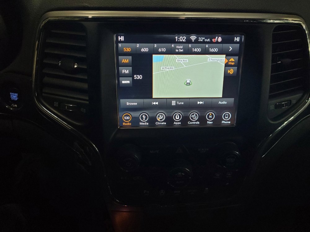 Used 2018 Jeep Grand Cherokee Limited image 25
