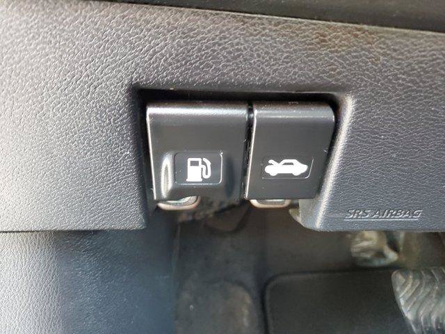 Used 2020 Nissan Versa SR w/ Convenience Package FWD image 16