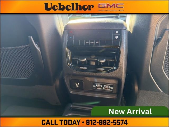 Used 2023 Jeep Grand Cherokee L Laredo image 7