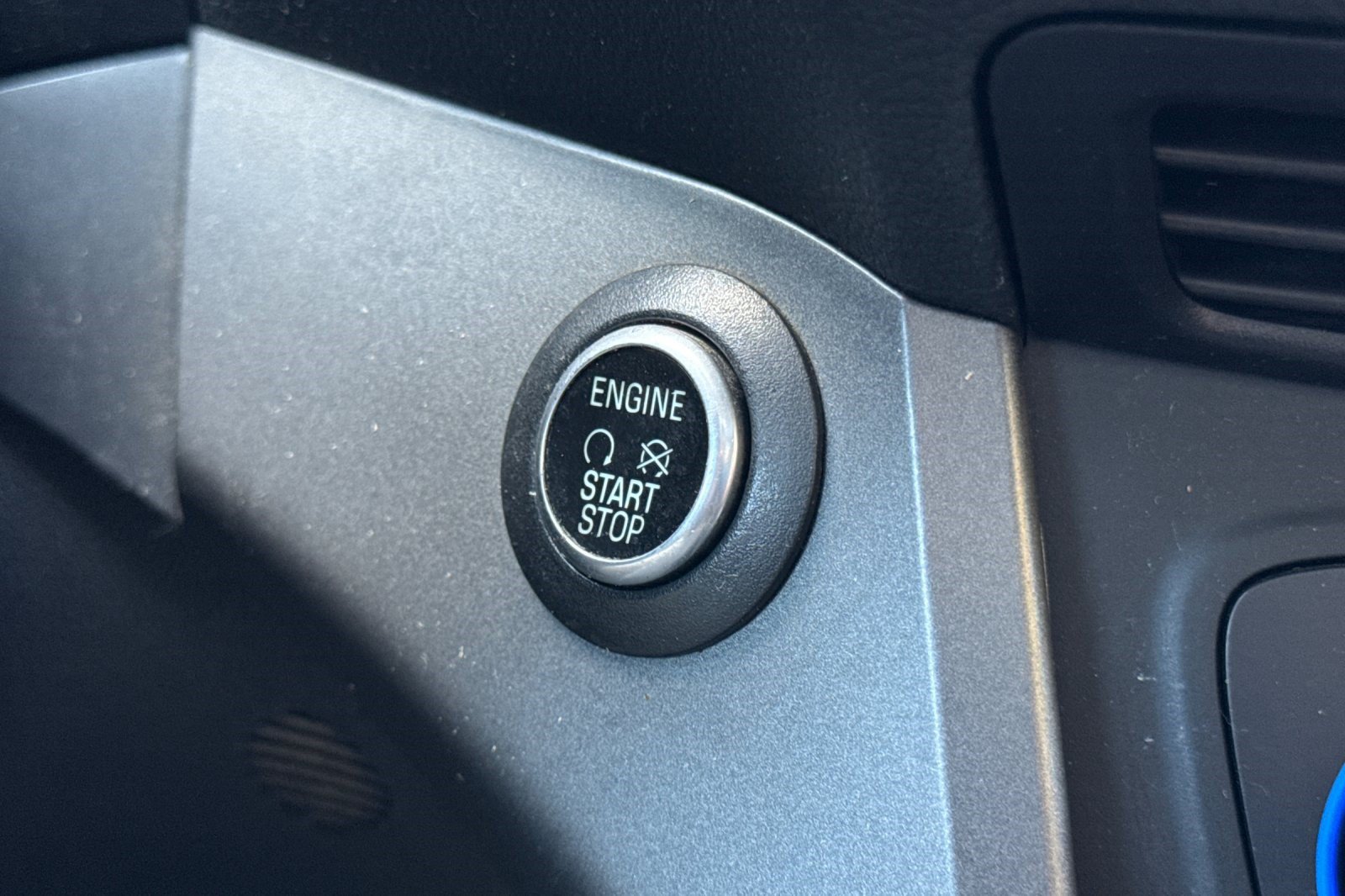Used 2019 Ford Escape SEL FWD image 17
