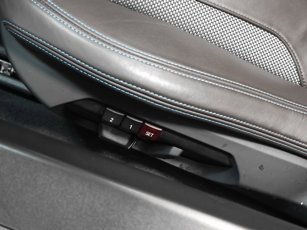 Used 2019 BMW i8 image 37