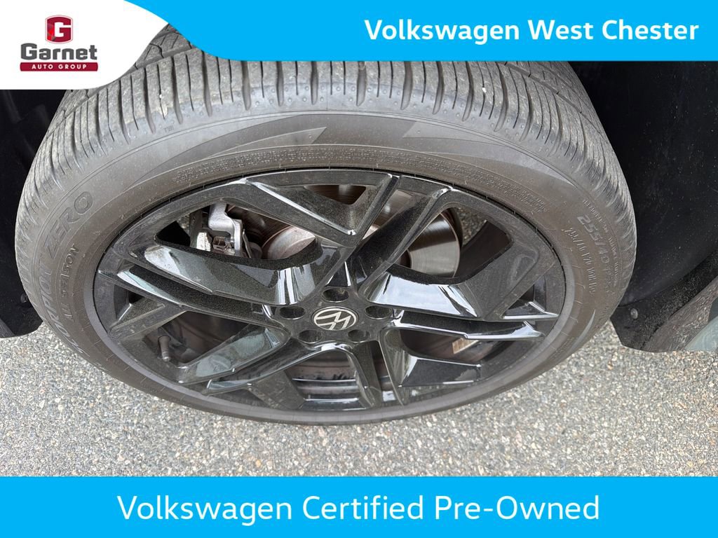 Certified 2025 Volkswagen Tiguan SE R-Line AWD/4WD image 16