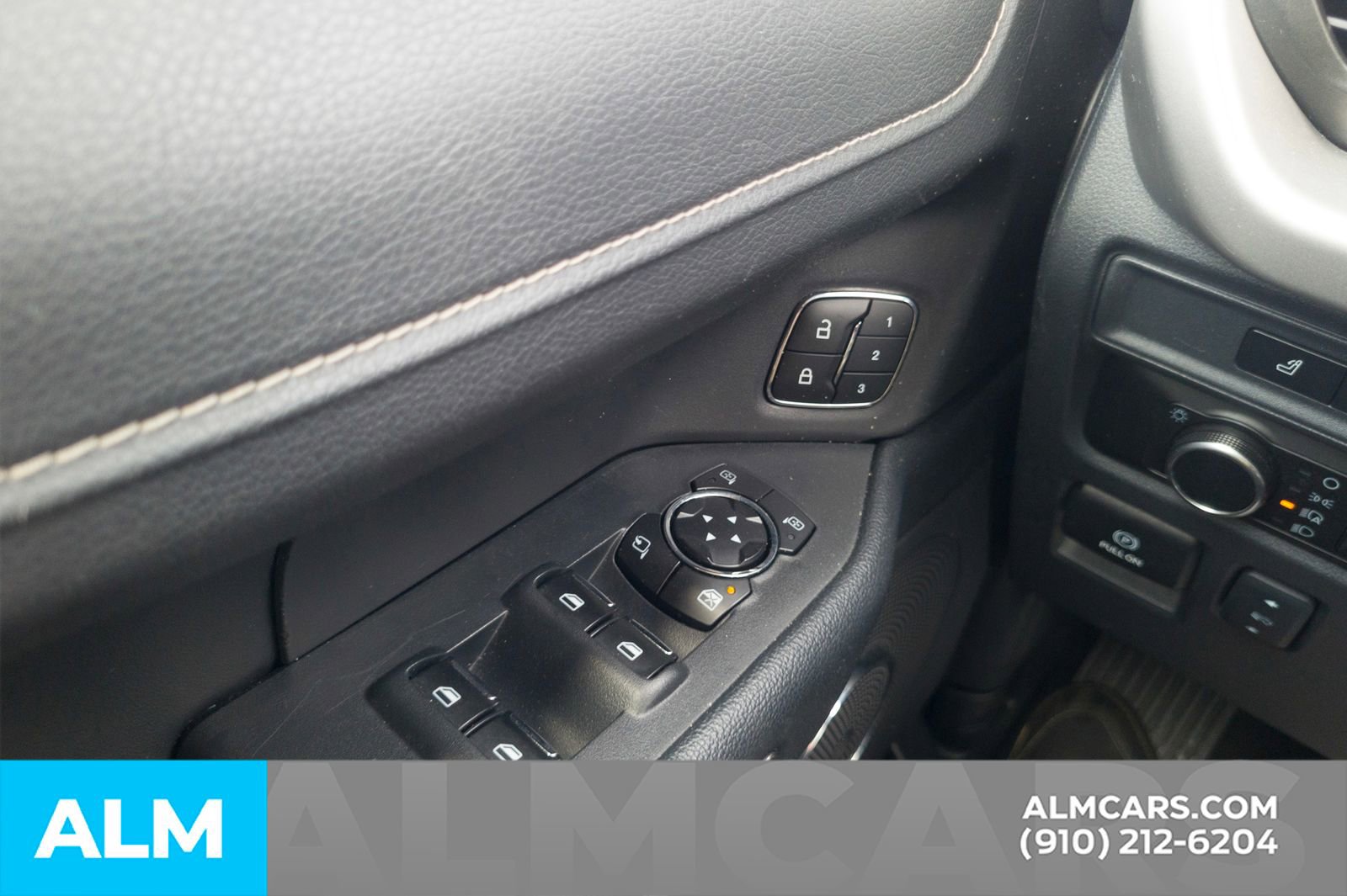 Used 2024 Ford Expedition XLT RWD image 33