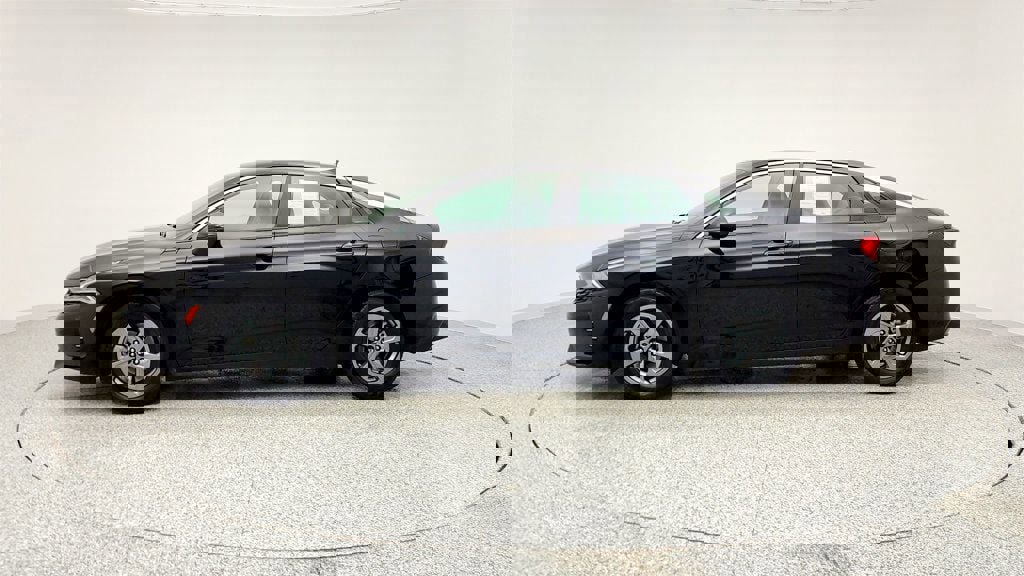 Used 2021 Kia K5 LXS image 8