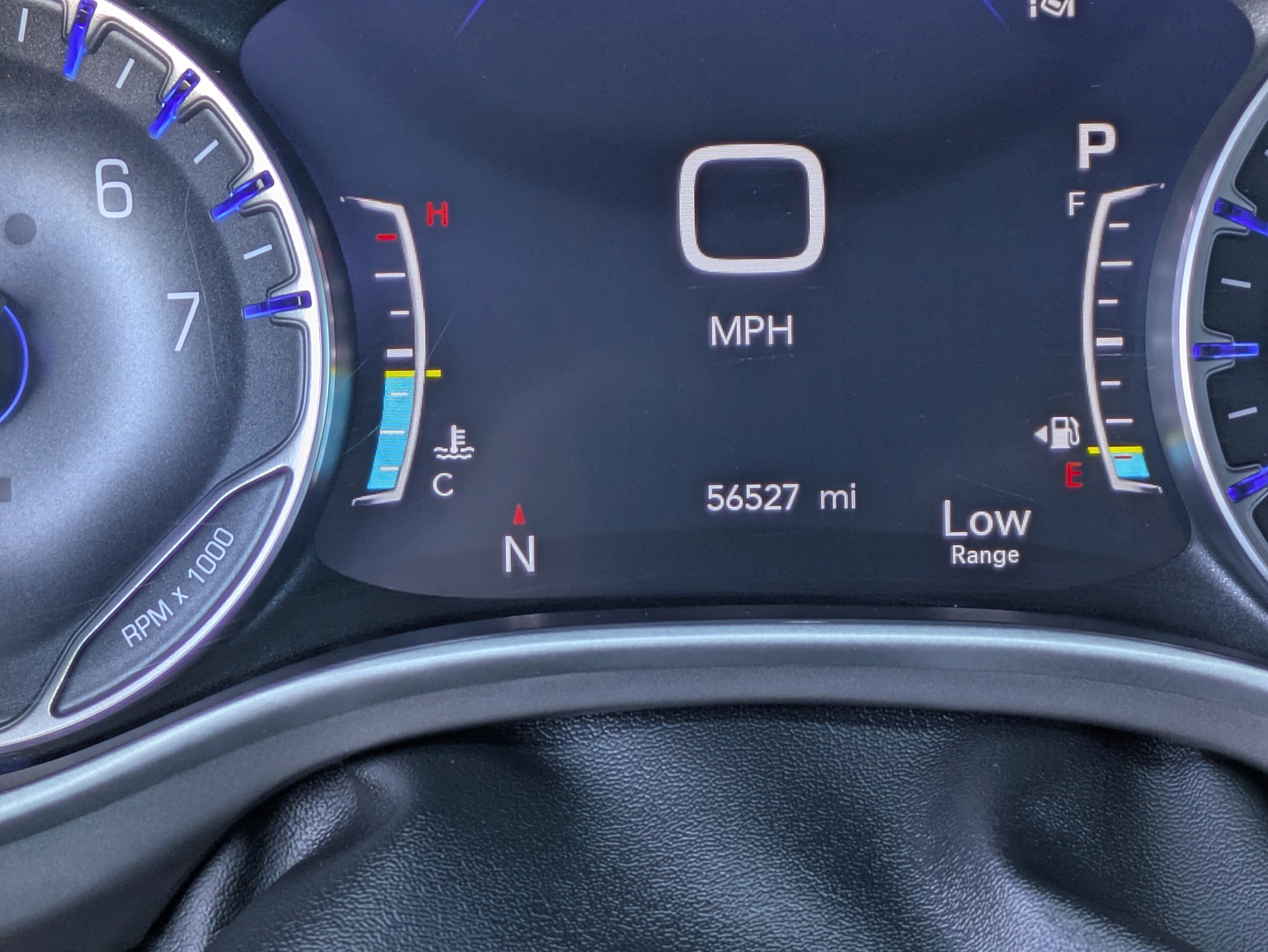 Used 2025 Chrysler Pacifica Select image 31