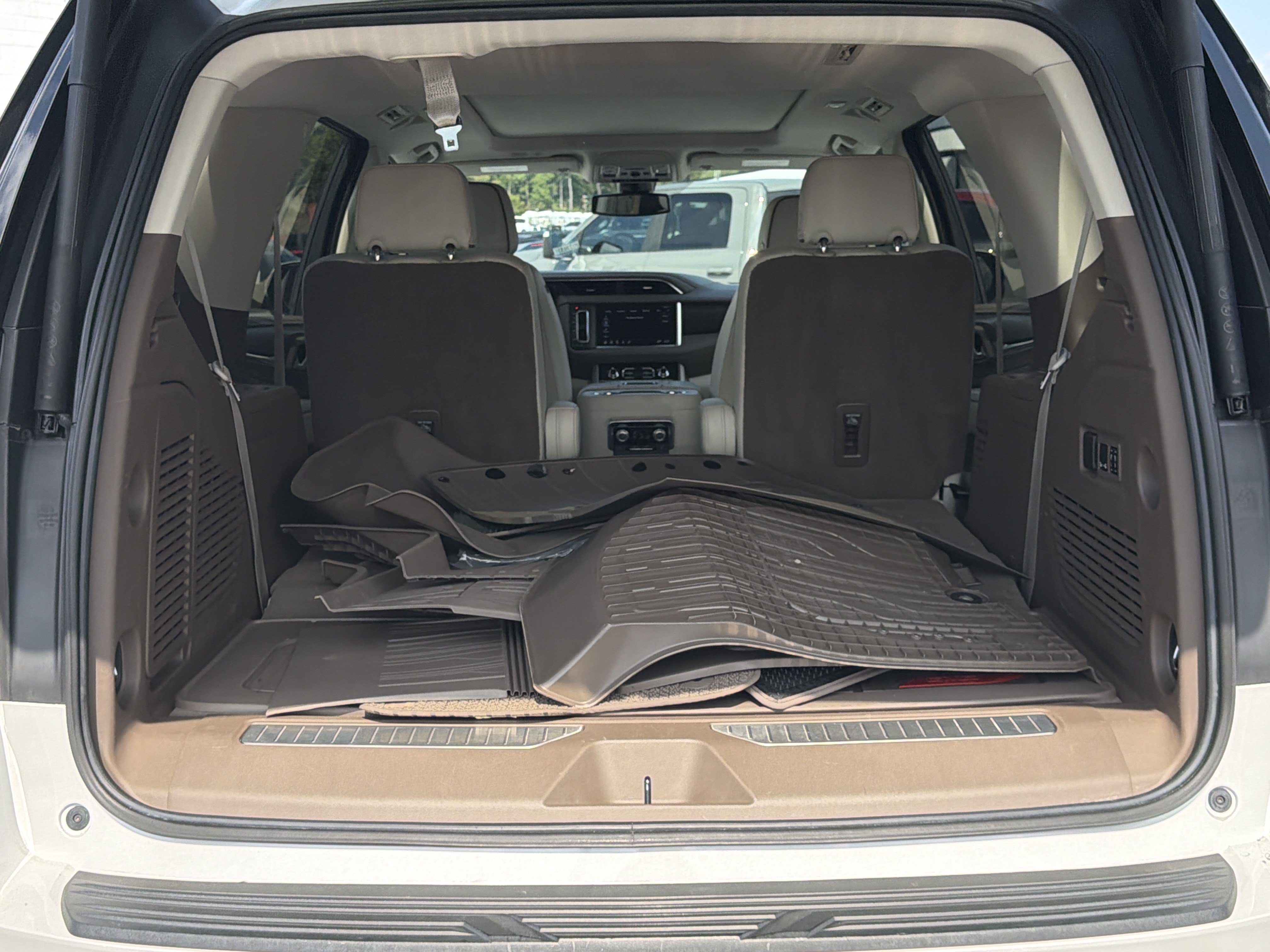 Used 2021 GMC Yukon Denali AWD/4WD image 22