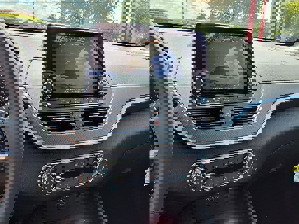 New 2025 Nissan Altima 2.5 SR image 9