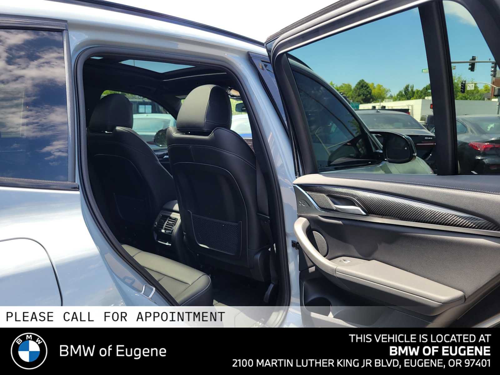 Used 2017 Chevrolet Suburban LT AWD/4WD image 52