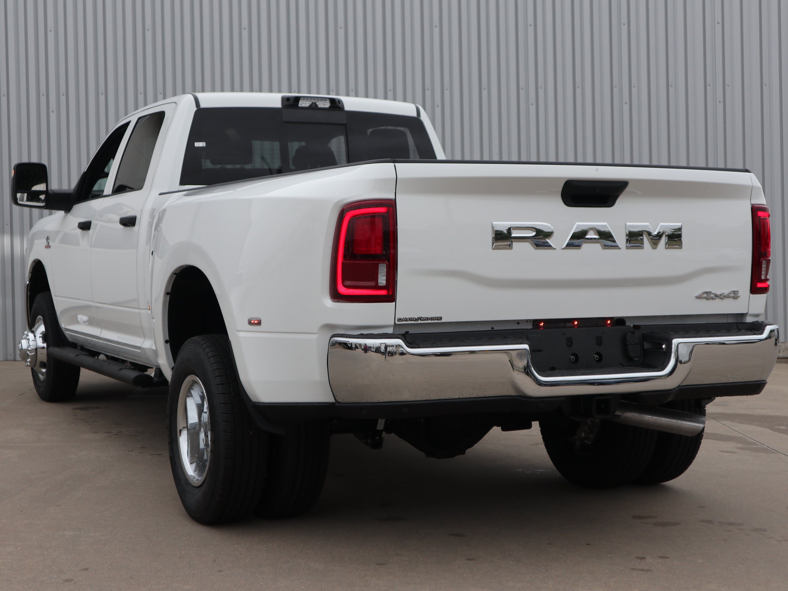 New 2026 RAM 3500 Tradesman AWD/4WD image 9
