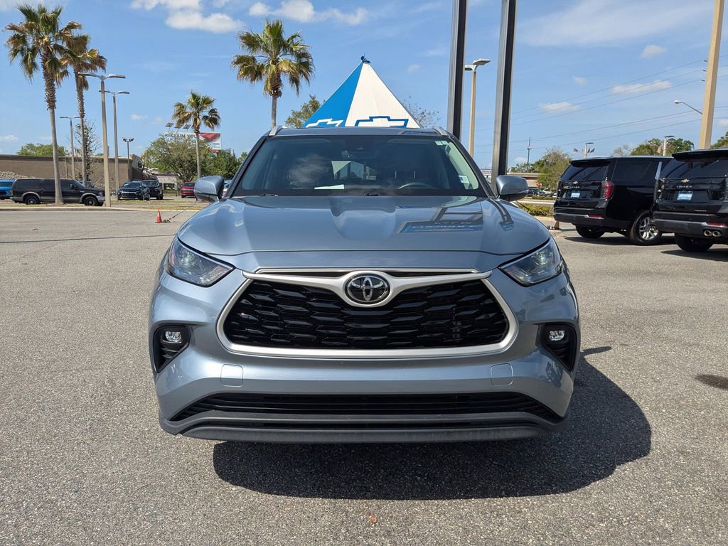 Used 2023 Toyota Highlander XLE image 8