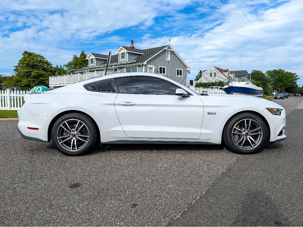 Used 2015 Ford Mustang GT Premium RWD image 4