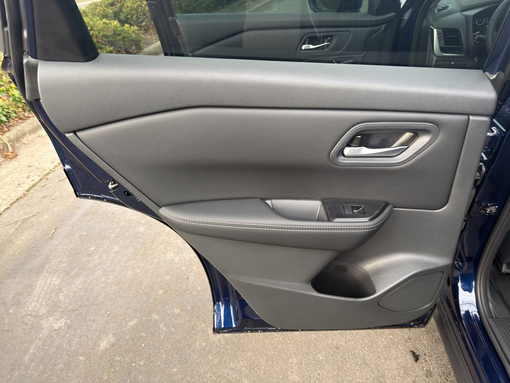 New 2026 Nissan Rogue SV image 29