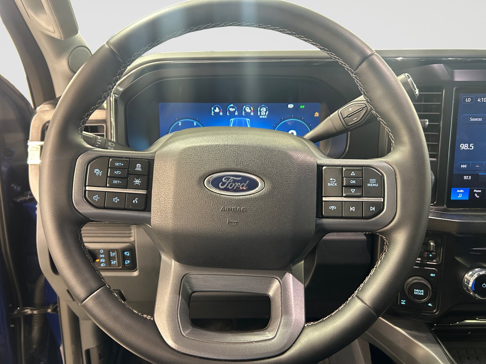 Used 2026 Ford F350 Lariat w/ Lariat Ultimate Package AWD/4WD image 19