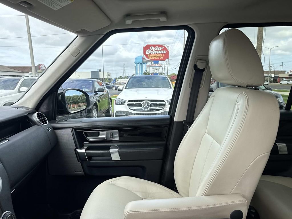 Used 2014 Land Rover LR4 HSE LUX AWD/4WD image 18