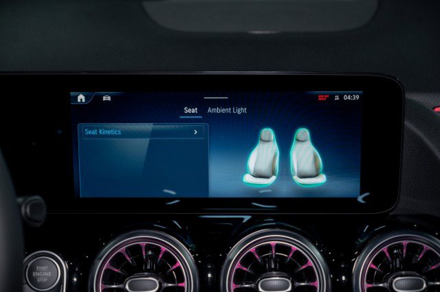 New 2026 Mercedes-Benz GLA 250 image 16