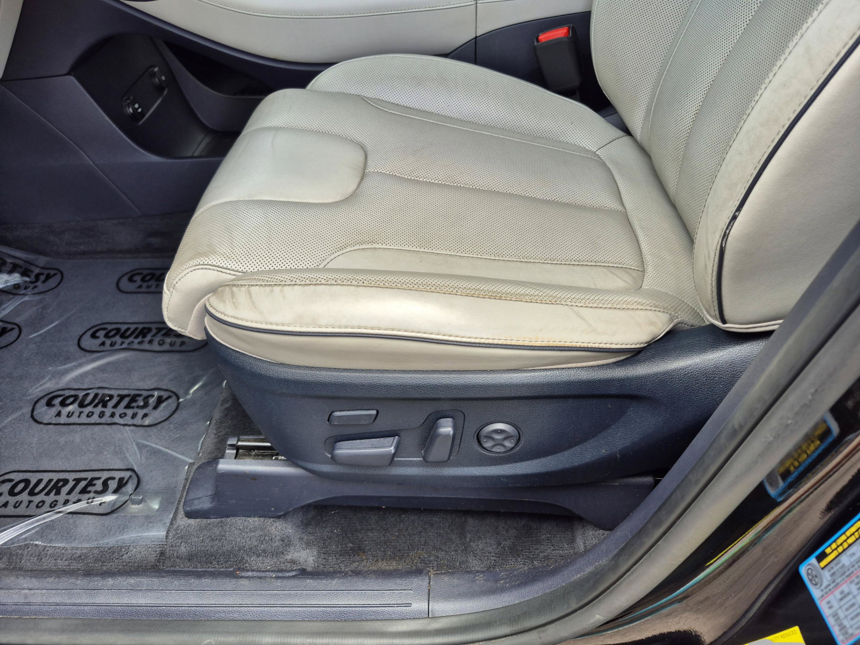 Used 2021 Hyundai Palisade Limited w/ Cargo Package FWD image 21