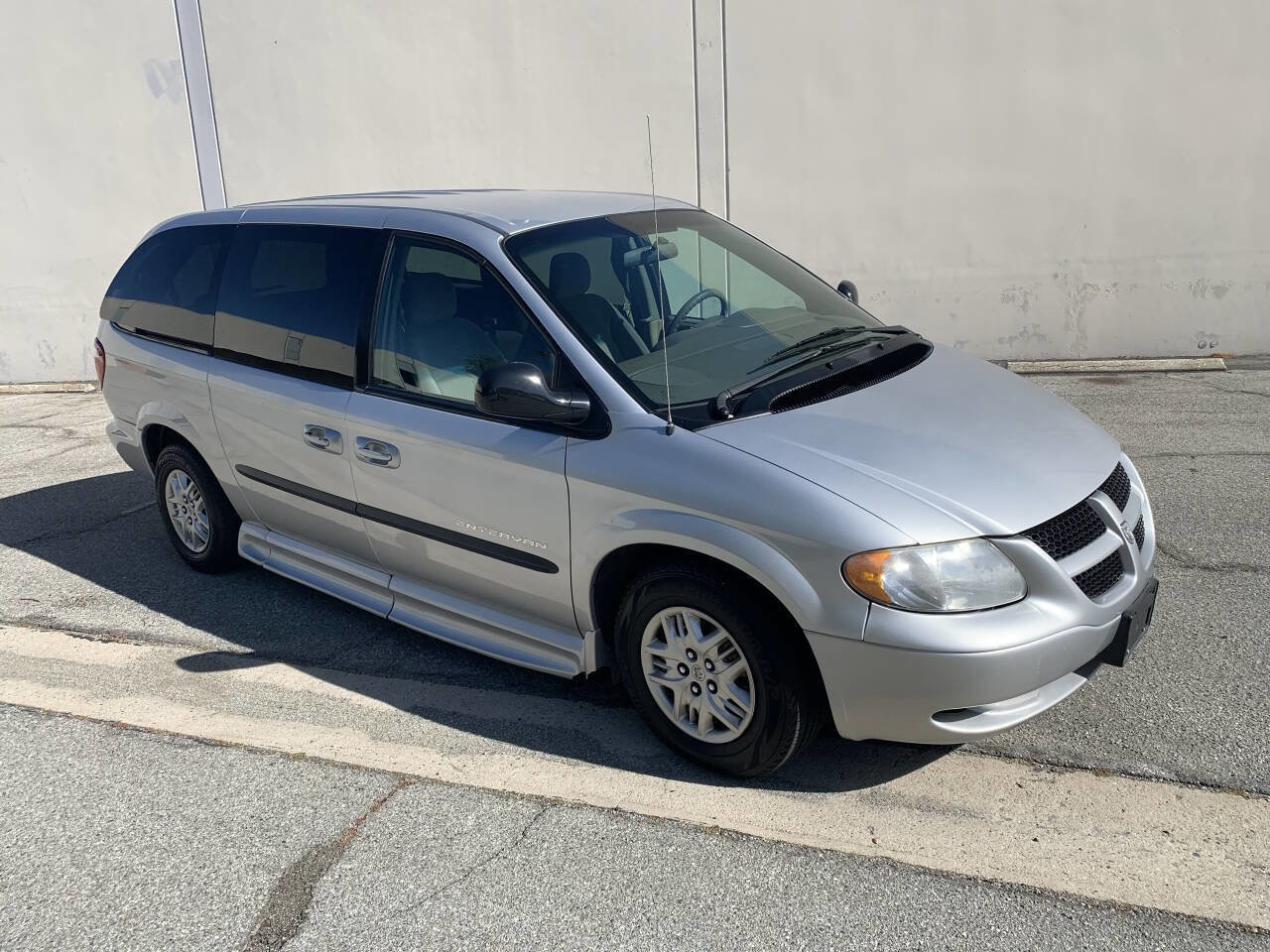 Used 2003 Dodge Grand Caravan Sport FWD image 6