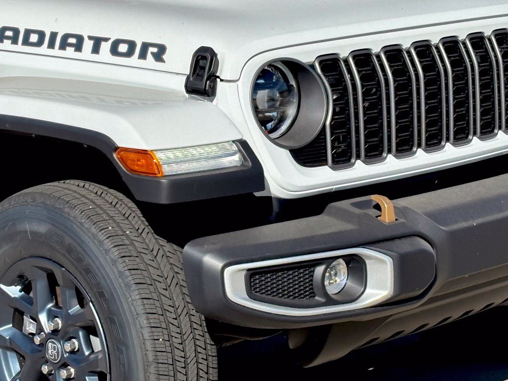 New 2026 Jeep Gladiator Sport AWD/4WD image 7