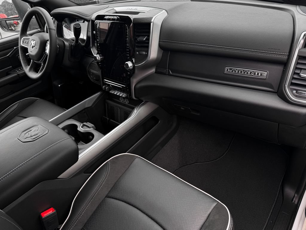 New 2026 RAM 2500 Laramie w/ Night Edition AWD/4WD image 29
