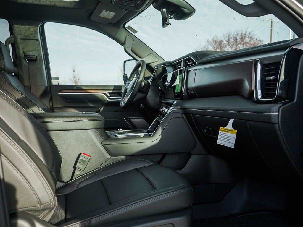 New 2026 GMC Sierra 2500 Denali w/ Denali Reserve Package image 9