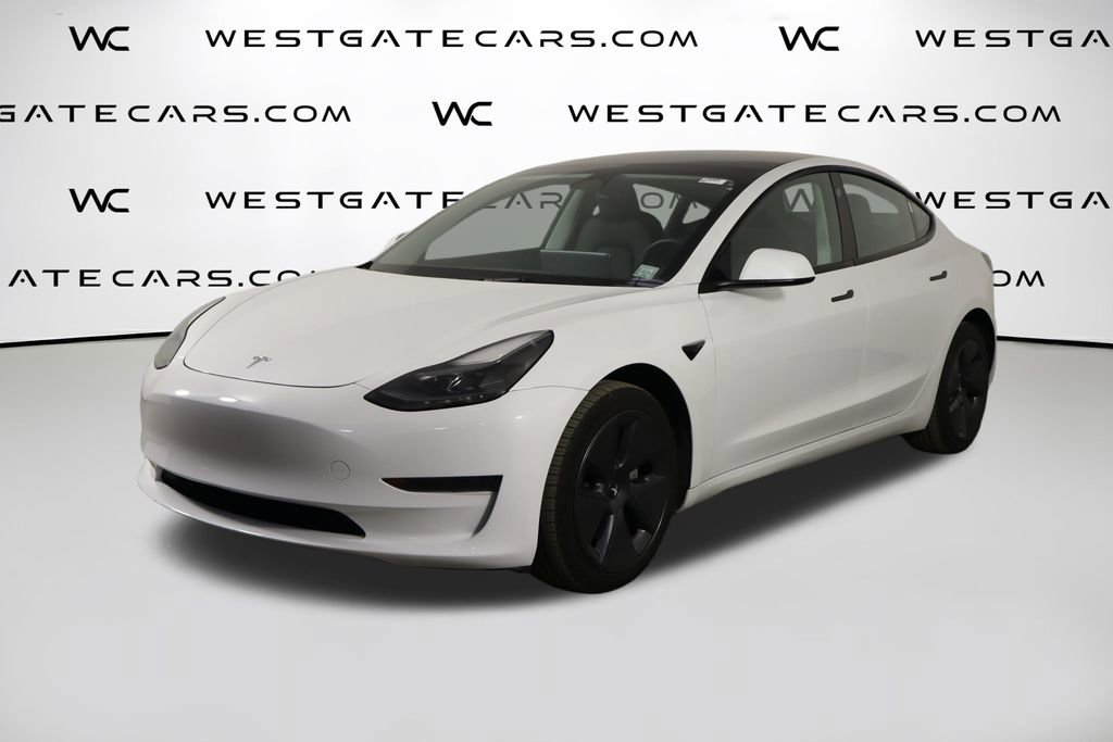 Used 2023 Tesla Model 3 Standard Range RWD image 1