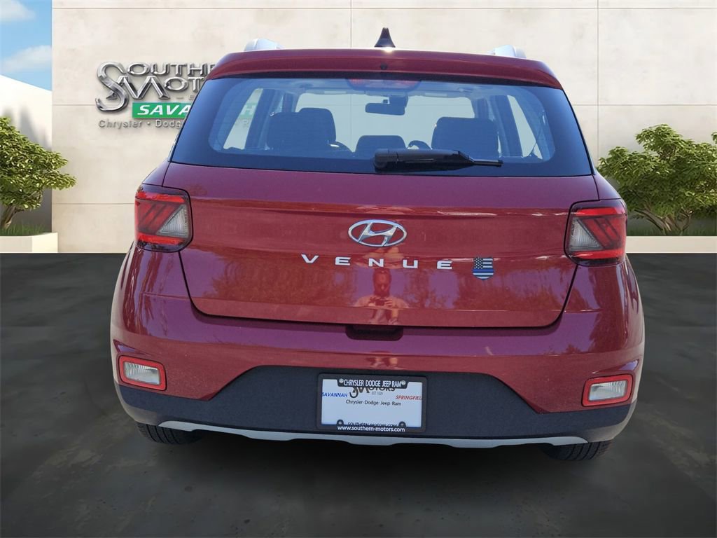 Used 2022 Hyundai Venue SEL w/ Cargo Package FWD image 4
