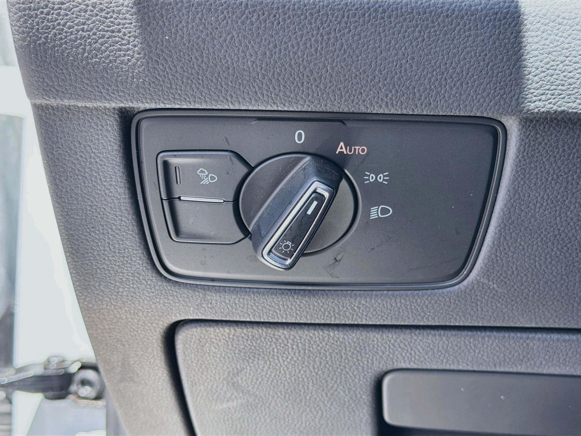 Certified 2023 Volkswagen Arteon SEL AWD/4WD image 32